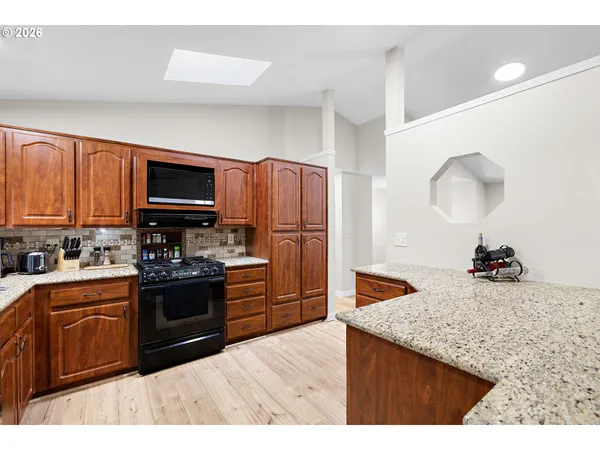 $565,000 | 1472 Southwest 14th Street, Gresham, OR 97080