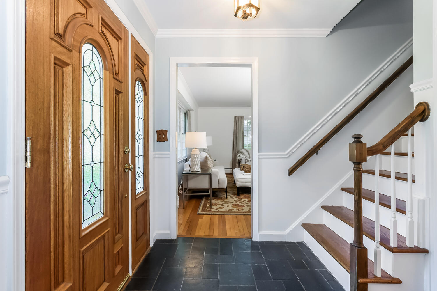 16 Spring Grove Street Darien, CT 06820 - Photo 5 of 39 16 Spring Grove St Darien CT-large-011-0