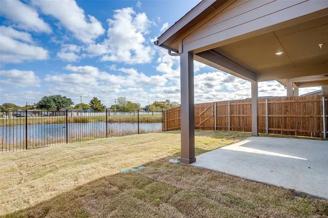 $349,490 | 1550 Homeplace Circle, Mansfield, TX 76063