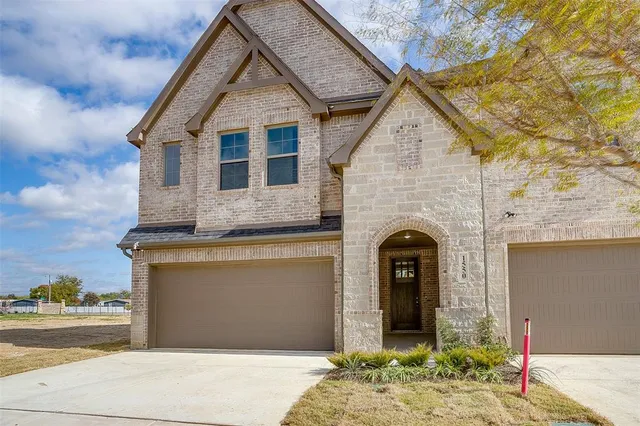 $349,490 | 1550 Homeplace Circle, Mansfield, TX 76063
