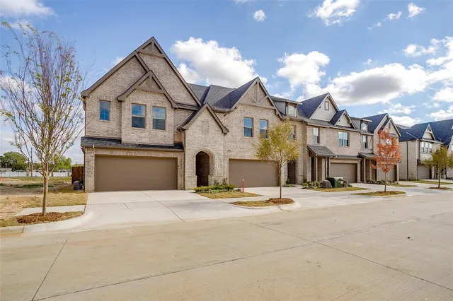 $349,490 | 1550 Homeplace Circle, Mansfield, TX 76063
