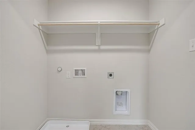 $349,490 | 1550 Homeplace Circle, Mansfield, TX 76063