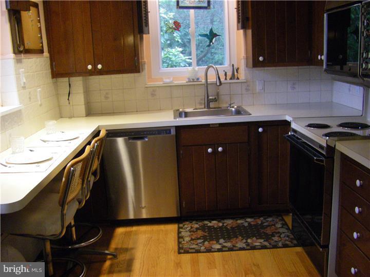 720 East Manoa Road Havertown, PA 19083 - Photo 11 of 22 Kitchen