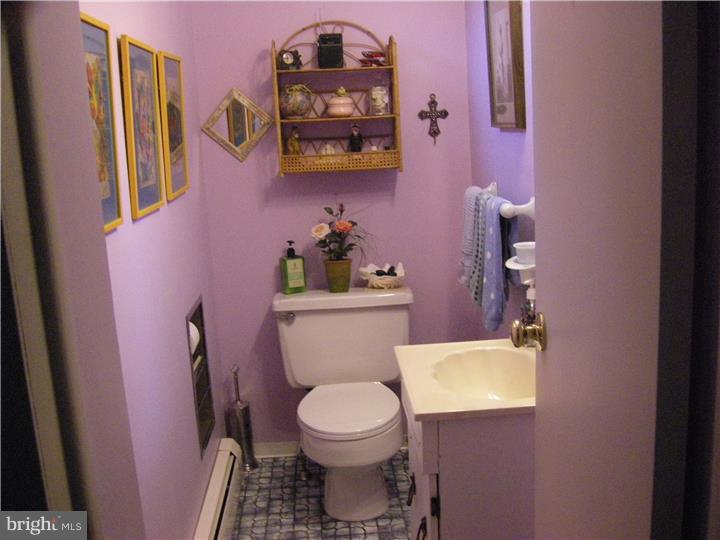 720 East Manoa Road Havertown, PA 19083 - Photo 9 of 22