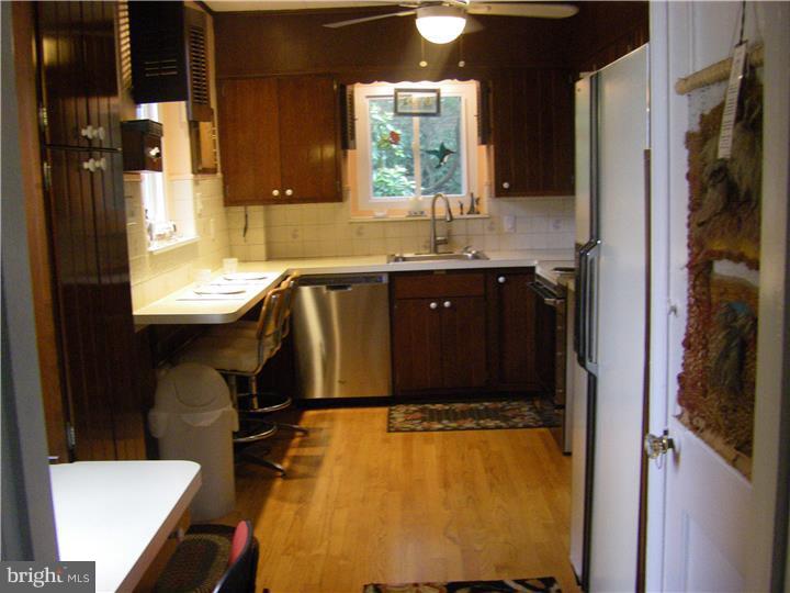 720 East Manoa Road Havertown, PA 19083 - Photo 10 of 22 Kitchen
