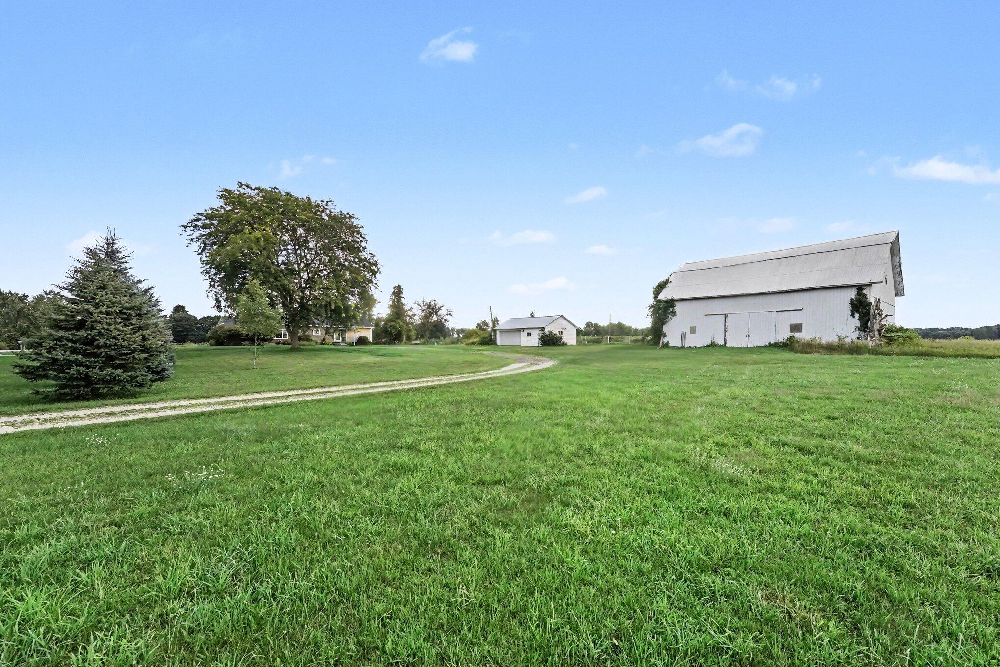 2601 South Derby Road Sidney, MI 48885 - Photo 21 of 26 Yard