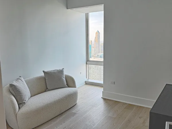 $17,000 | 363 East Wacker Drive, Unit 4902, Chicago, IL 60601