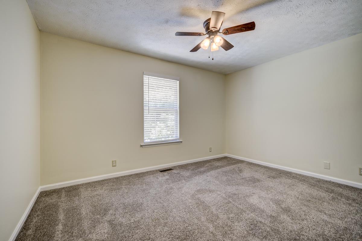 412 Portland Road White House, TN 37188 - Photo 15 of 24 Gallery Image 15
