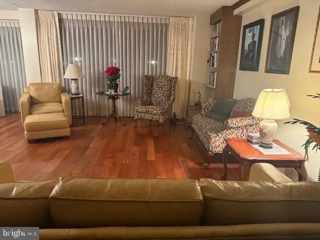 $249,900 | 1001 City Avenue, Unit EC206, Wynnewood, PA 19096