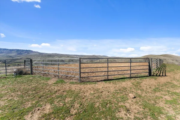 $6,399,999 | 11555 Liberty Road, Sweet, ID 83670