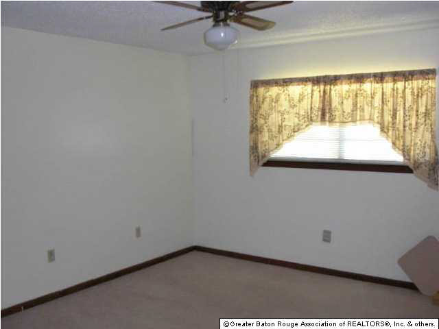 11623 Fairoak Avenue Baton Rouge, LA 70815 - Photo 5 of 5 Gallery Image 5