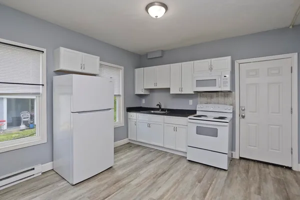 $580,000 | 107 Eastern Avenue, Worcester, MA 01605