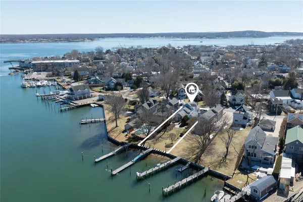 $2,695,000 | 168 Sterling Street, Greenport, NY 11944