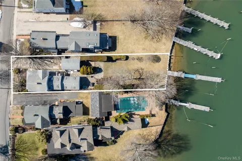 $2,695,000 | 168 Sterling Street, Greenport, NY 11944