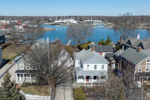 $2,695,000 | 168 Sterling Street, Greenport, NY 11944