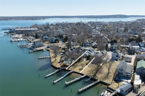 $2,695,000 | 168 Sterling Street, Greenport, NY 11944