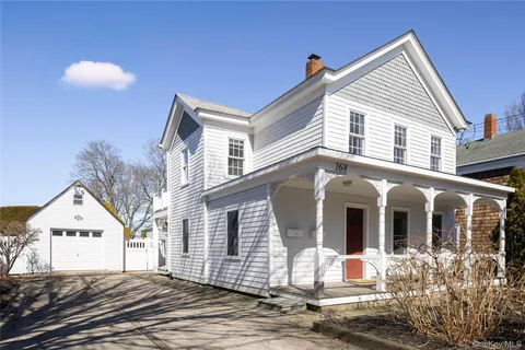 $2,695,000 | 168 Sterling Street, Greenport, NY 11944
