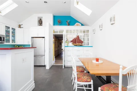 $2,695,000 | 168 Sterling Street, Greenport, NY 11944