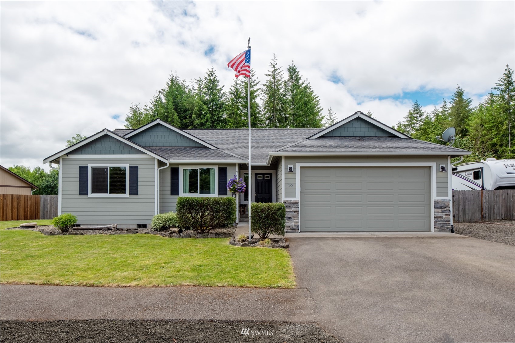 10 Ridgetop Lane Elma, WA 98541 - Photo 1 of 28 Gallery Image 1