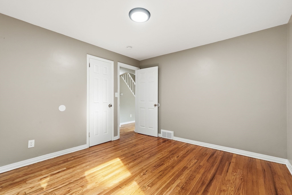 15 Pear Street Springfield, MA 01109 - Photo 17 of 27 Gallery Image 17