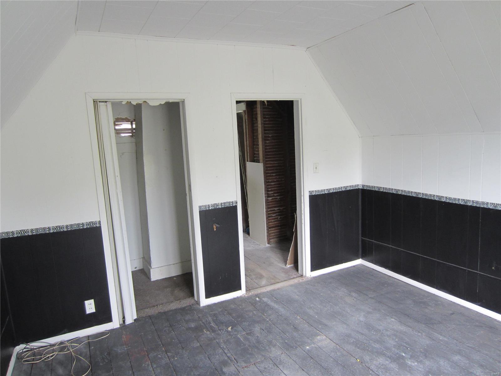 332 Locust Carrollton, IL 62016 - Photo 17 of 25 Gallery Image 17