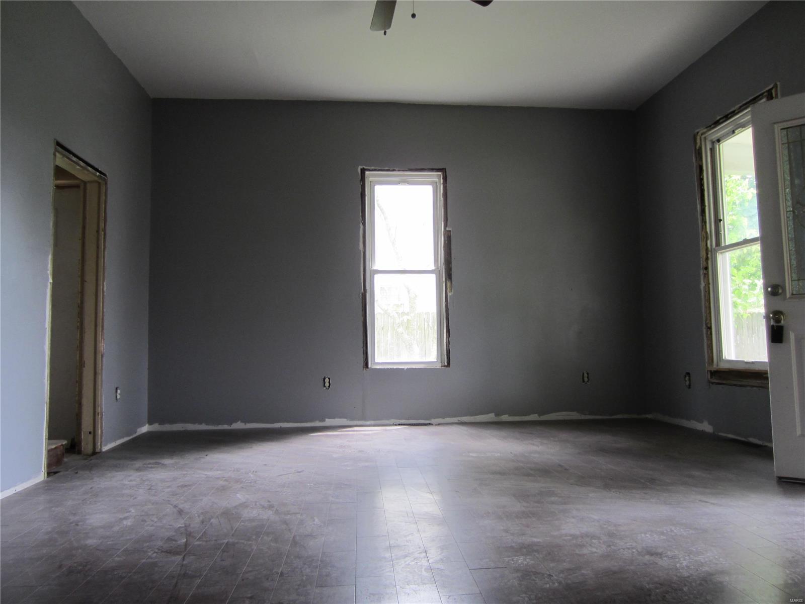 332 Locust Carrollton, IL 62016 - Photo 10 of 25 Gallery Image 10