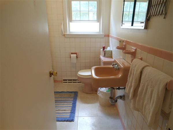92 Stagecoach Road Holliston, MA 01746 - Photo 8 of 18 Gallery Image 8
