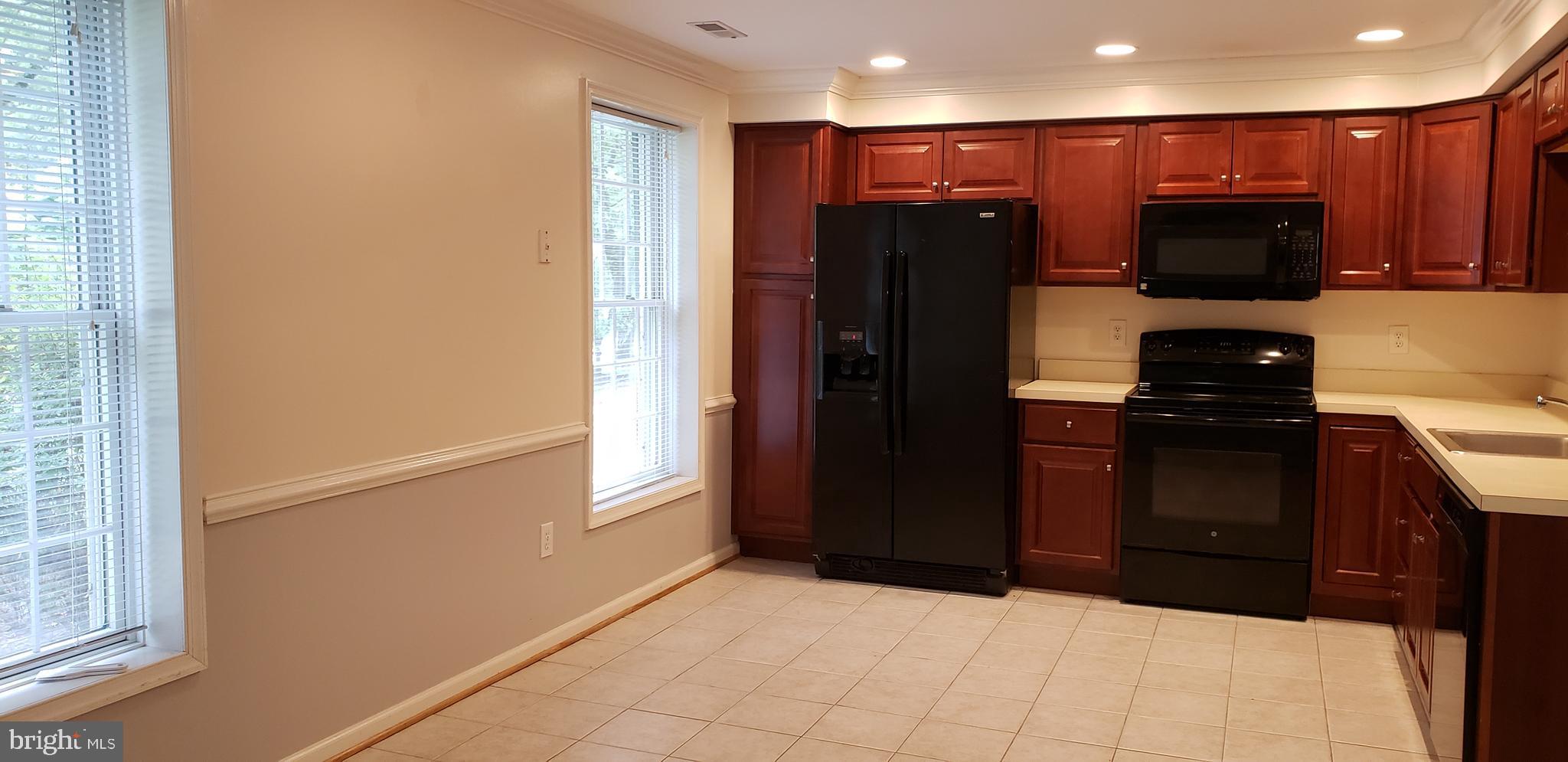 10316 Royal Road Silver Spring, MD 20903 - Photo 6 of 24 Gallery Image 6