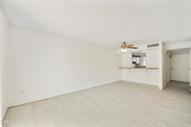 $975 | 2837 East Marconi Avenue, Unit 101, Phoenix, AZ 85032