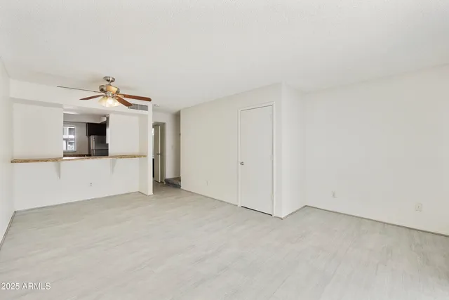 $975 | 2837 East Marconi Avenue, Unit 101, Phoenix, AZ 85032