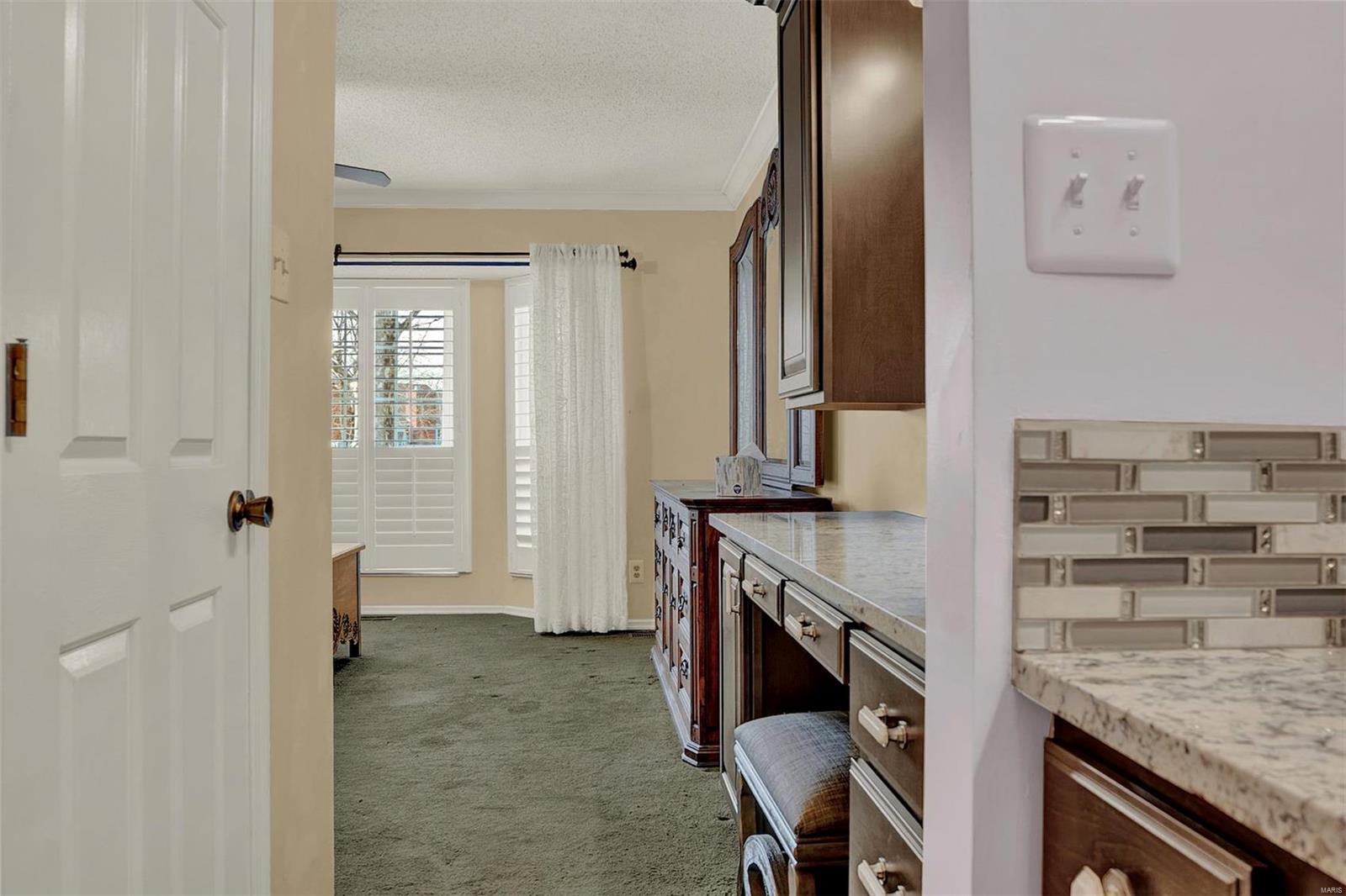 921 North Spoede Road St. Louis, MO 63146 - Photo 17 of 28 Gallery Image 17