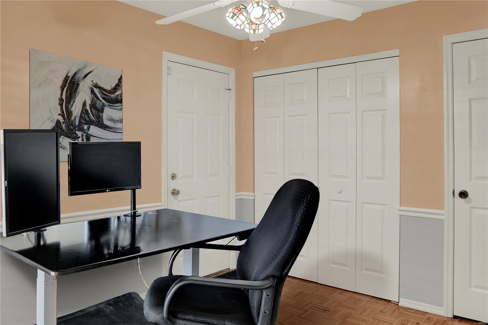 921 North Spoede Road St. Louis, MO 63146 - Photo 5 of 28 Gallery Image 5
