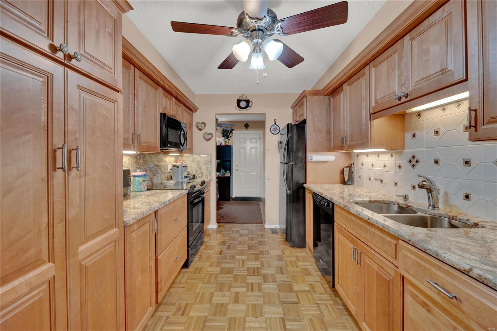 921 North Spoede Road St. Louis, MO 63146 - Photo 7 of 28 Gallery Image 7