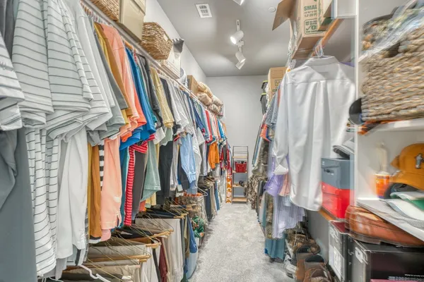 $552,500 | 300 Tuscan Drive, Horseshoe Bay, TX 78657