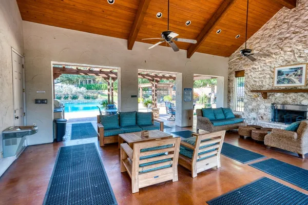 $552,500 | 300 Tuscan Drive, Horseshoe Bay, TX 78657