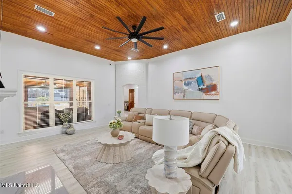 $1,050,000 | 111 Pecan Ridge, Brandon, MS 39047