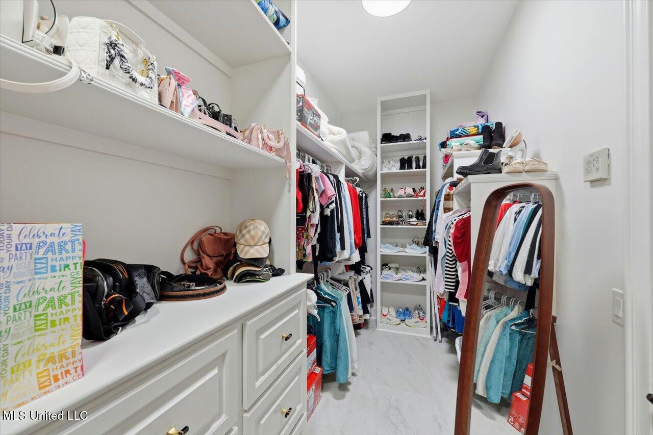 111 Pecan Ridge Brandon, MS 39047 - Photo 37 of 97 35-111 Pecan Ridge _ Home Tours MS