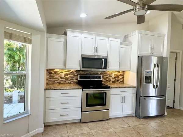 $2,500 | 8137 Pelican Road, Fort Myers, FL 33967