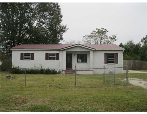 15136 Curtis Smith Road Moss Point, MS 39562 - Photo 1 of 9 Primary Photo