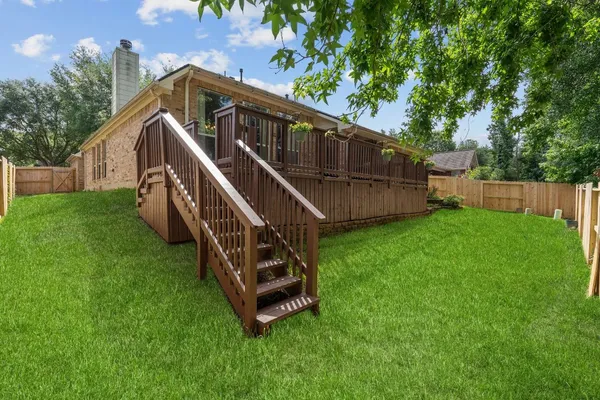 $445,000 | 2504 North Yorkchase Lane, Conroe, TX 77304