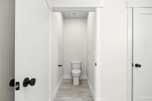 a bathroom with a toilet
