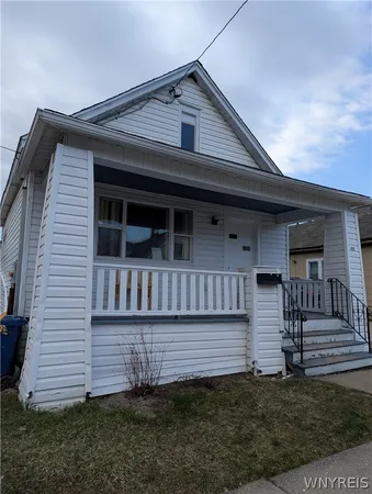 $1,800 | 48 Thomas Street, Buffalo, NY 14206