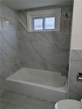 $1,800 | 48 Thomas Street, Buffalo, NY 14206