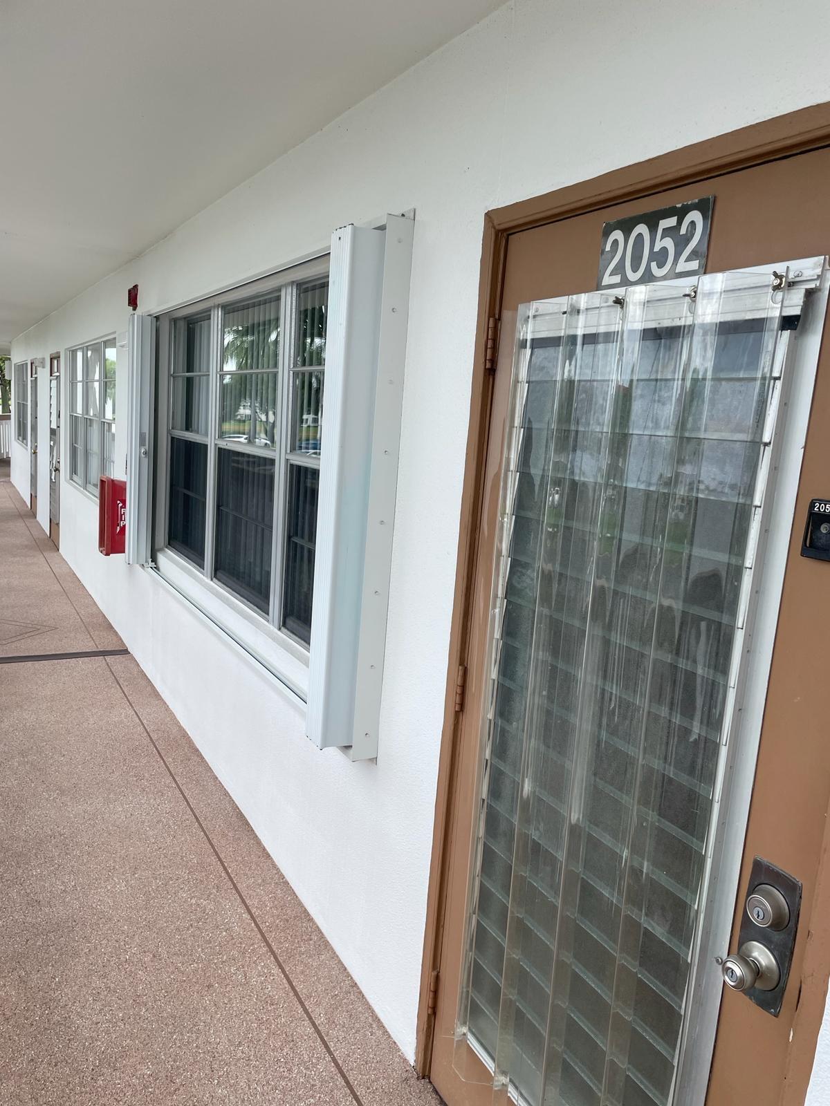 2052 Cornwall C, Unit 2052 Boca Raton, FL 33434 - Photo 2 of 34