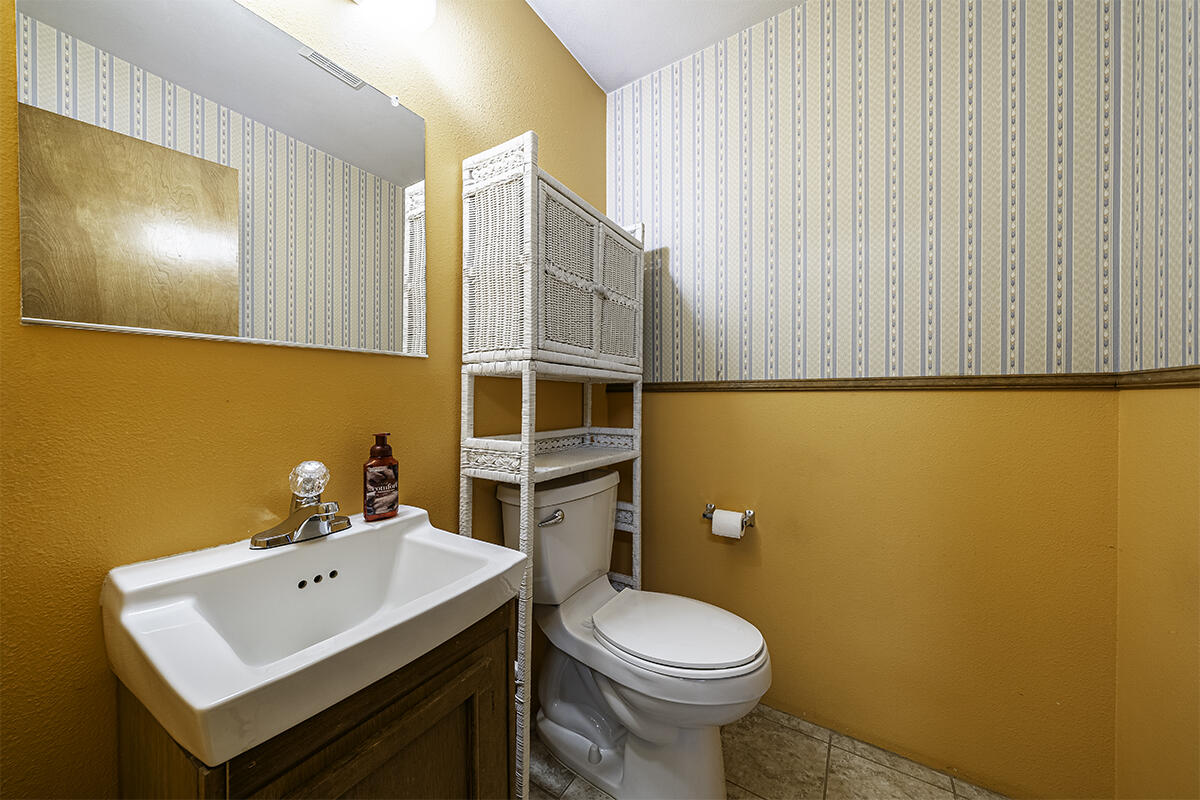 332 Rene Drive Shady Cove, OR 97539 - Photo 22 of 53 DSC02087-HDR-Edit