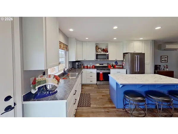 $399,900 | 241 Southeast Johnson Street, Winston, OR 97496