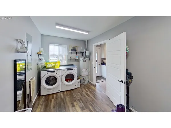 $399,900 | 241 Southeast Johnson Street, Winston, OR 97496