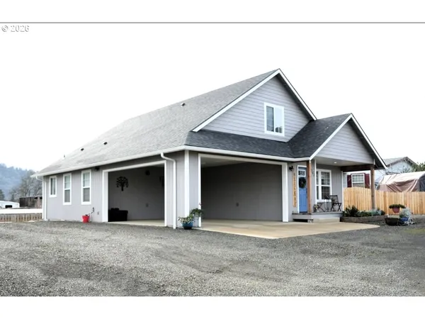 $399,900 | 241 Southeast Johnson Street, Winston, OR 97496