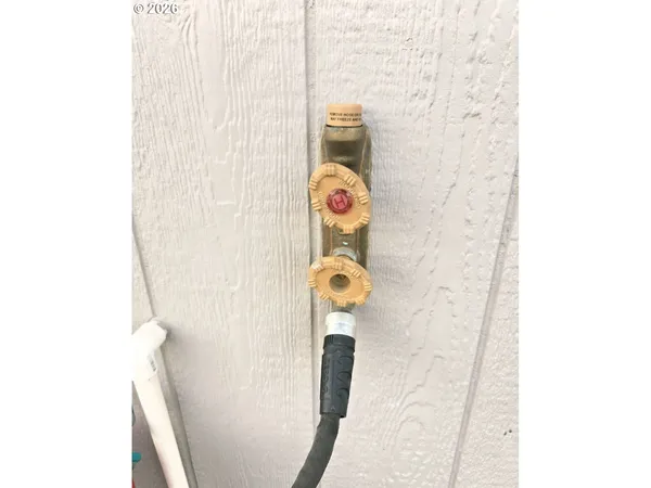 $399,900 | 241 Southeast Johnson Street, Winston, OR 97496