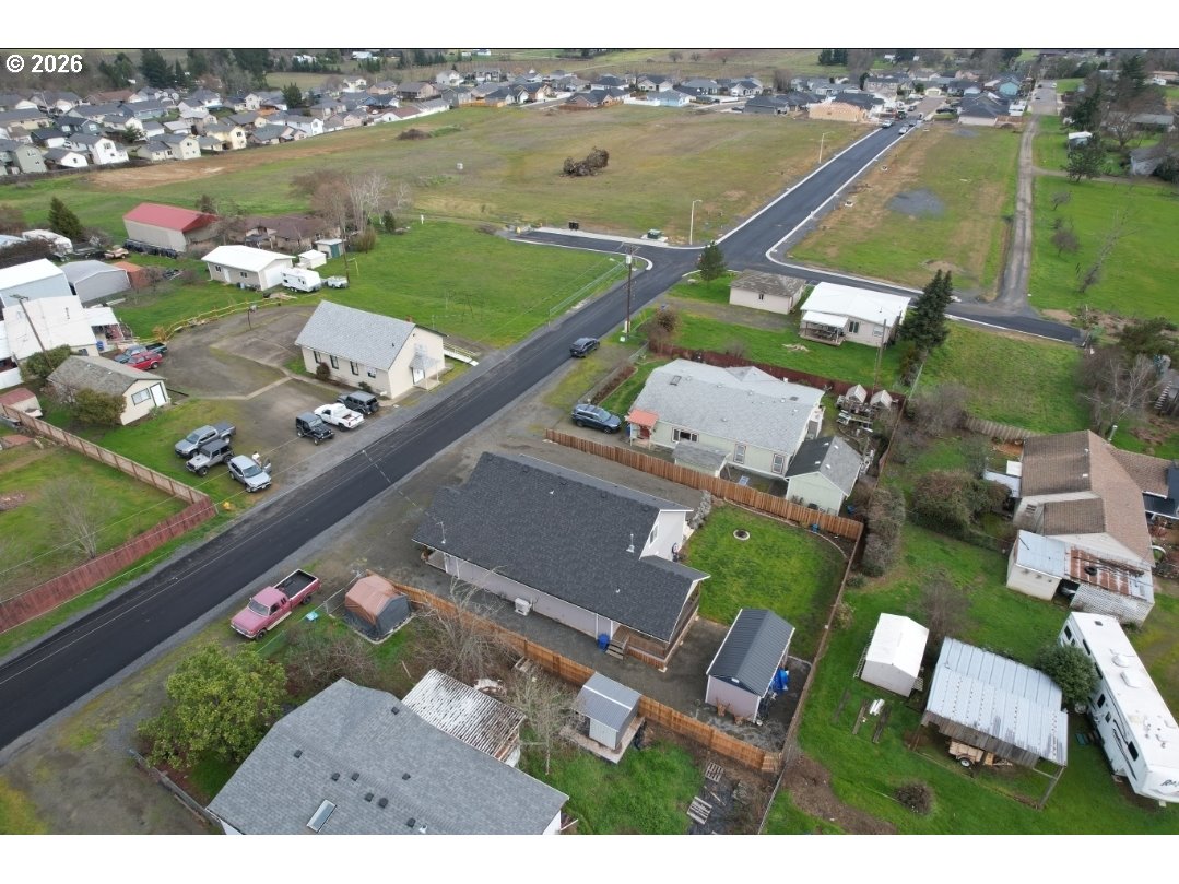 241 Southeast Johnson Street Winston, OR 97496 - Photo 26 of 29